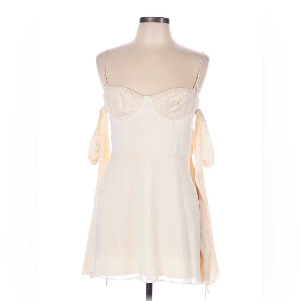 Oh Polly Cream Off-Shoulder Chemise